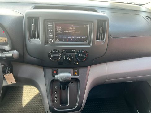 Used 2020 Nissan NV200 S FWD image 10
