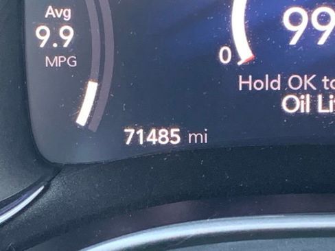 Used 2022 Chrysler Pacifica Touring-L w/ Uconnect Theater Family Group image 29