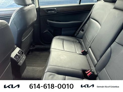 Used 2017 Subaru Outback 3.6R Limited AWD/4WD image 10
