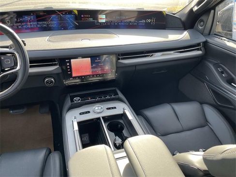 New 2025 Lincoln Navigator Reserve w/ Jet Appearance Package image 15