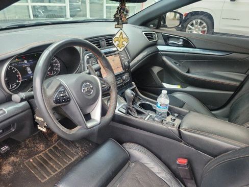 Used 2022 Nissan Maxima SR w/ Sport Mat Group FWD image 5