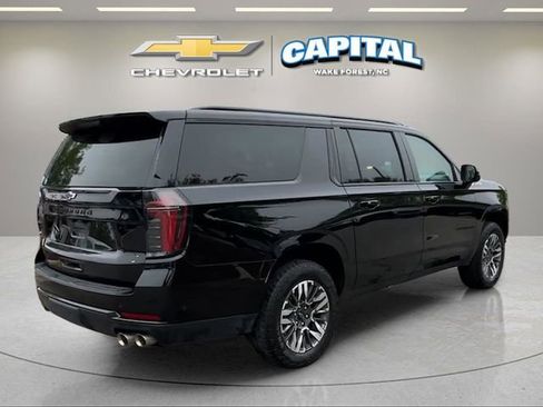 Used 2025 Chevrolet Suburban Z71 AWD/4WD image 5