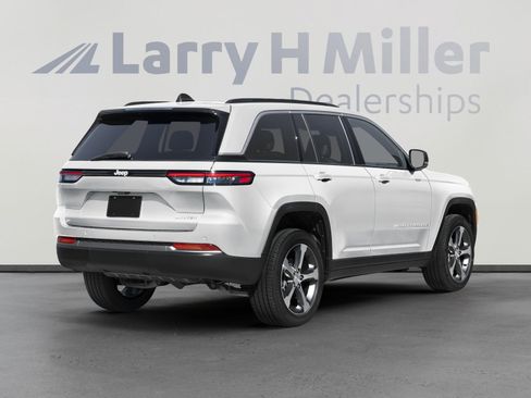 New 2026 Jeep Grand Cherokee Laredo X AWD/4WD image 2