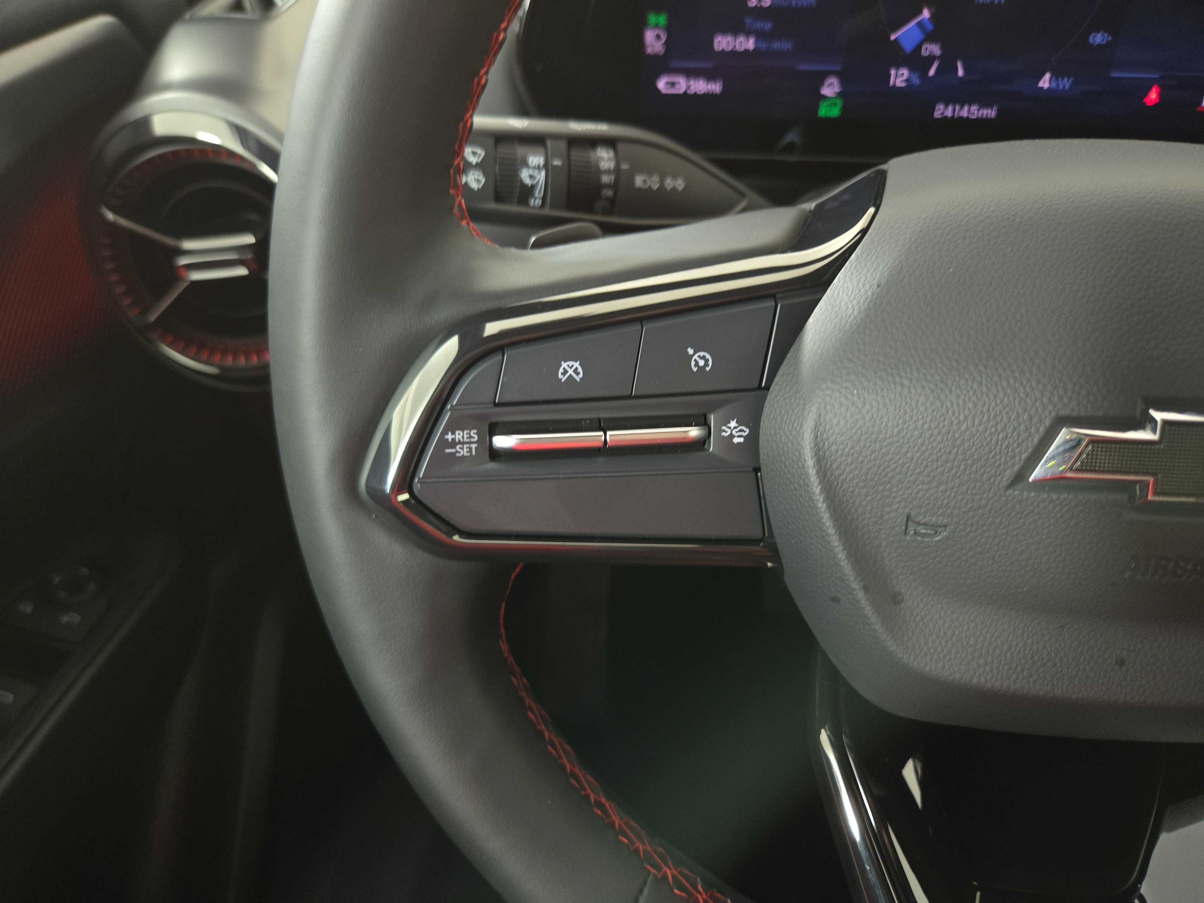 Certified 2024 Chevrolet Equinox EV RS FWD image 15