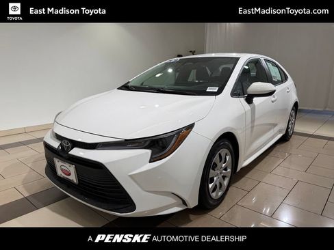 Used 2024 Toyota Corolla LE FWD image 1