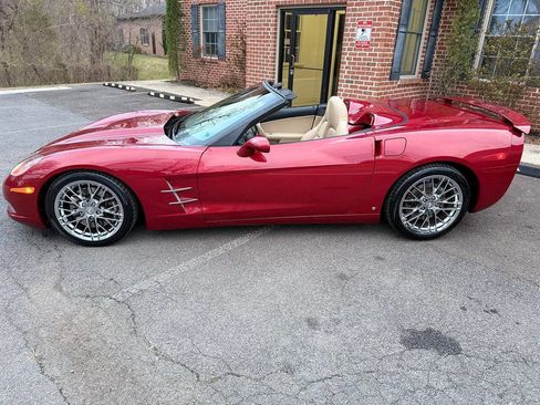 Used 2008 Chevrolet Corvette Convertible w/ Preferred Equipment Group image 2