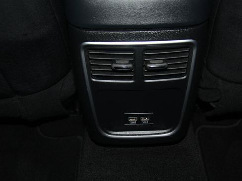Used 2023 Chrysler 300 Touring w/ Sport Appearance Package RWD image 20