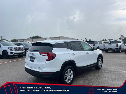 Used 2024 GMC Terrain SLE AWD/4WD image 7