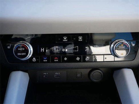 Used 2025 Mitsubishi Outlander SEL AWD/4WD image 21