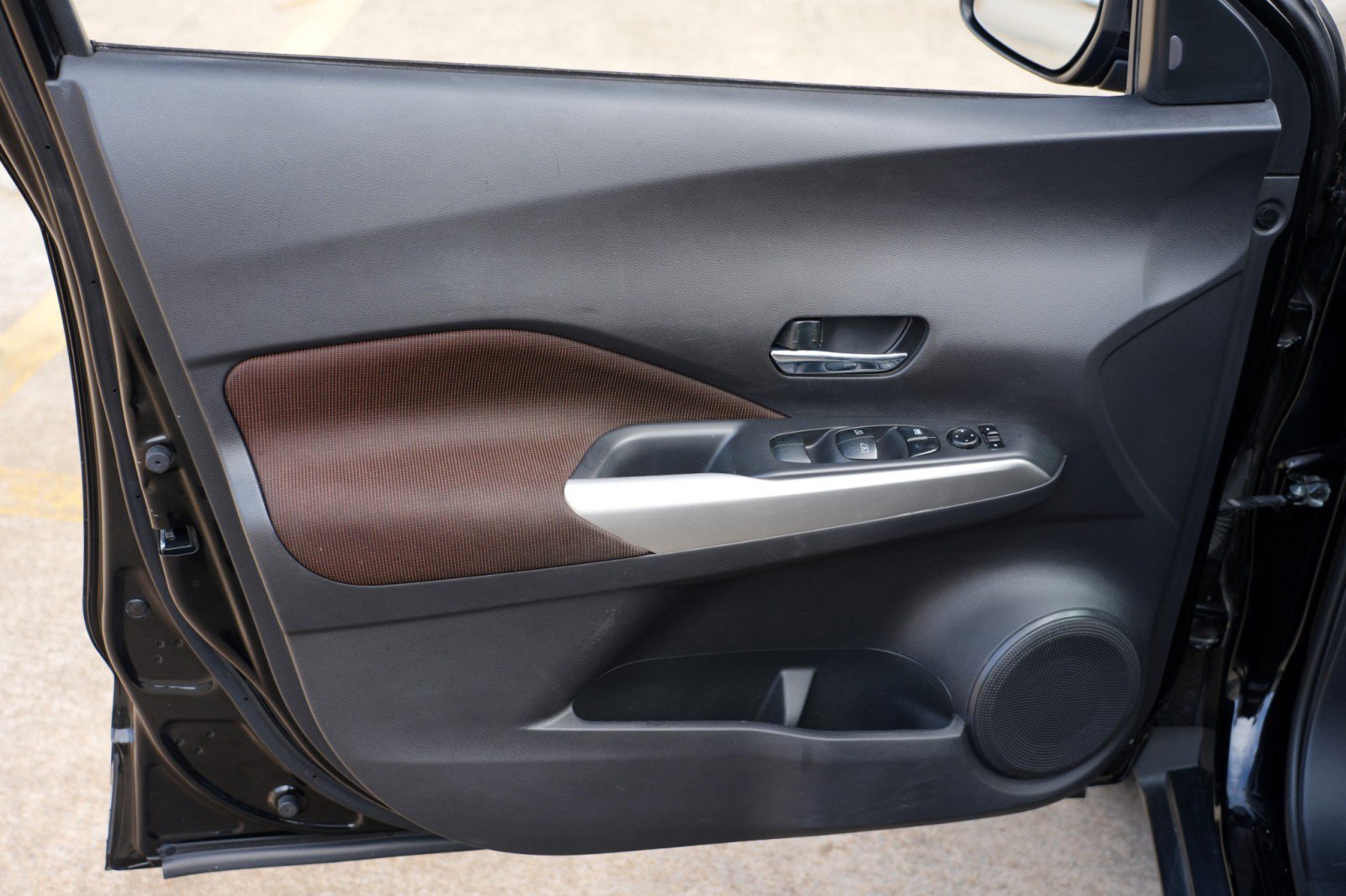 Used 2020 Nissan Kicks SR FWD image 33