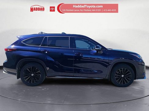 Used 2023 Toyota Highlander XSE AWD/4WD image 6