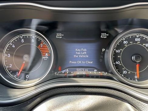 Used 2019 Jeep Cherokee Limited w/ Technology Group AWD/4WD image 24