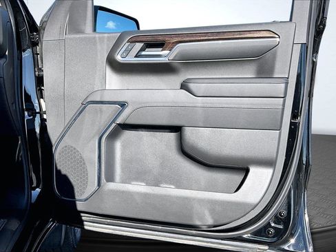 Used 2024 GMC Sierra 1500 Elevation image 25