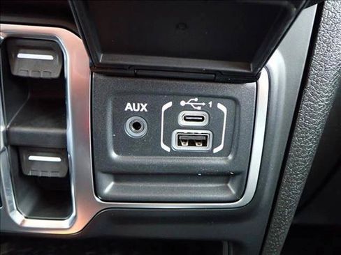 New 2026 Jeep Gladiator Sport AWD/4WD image 18