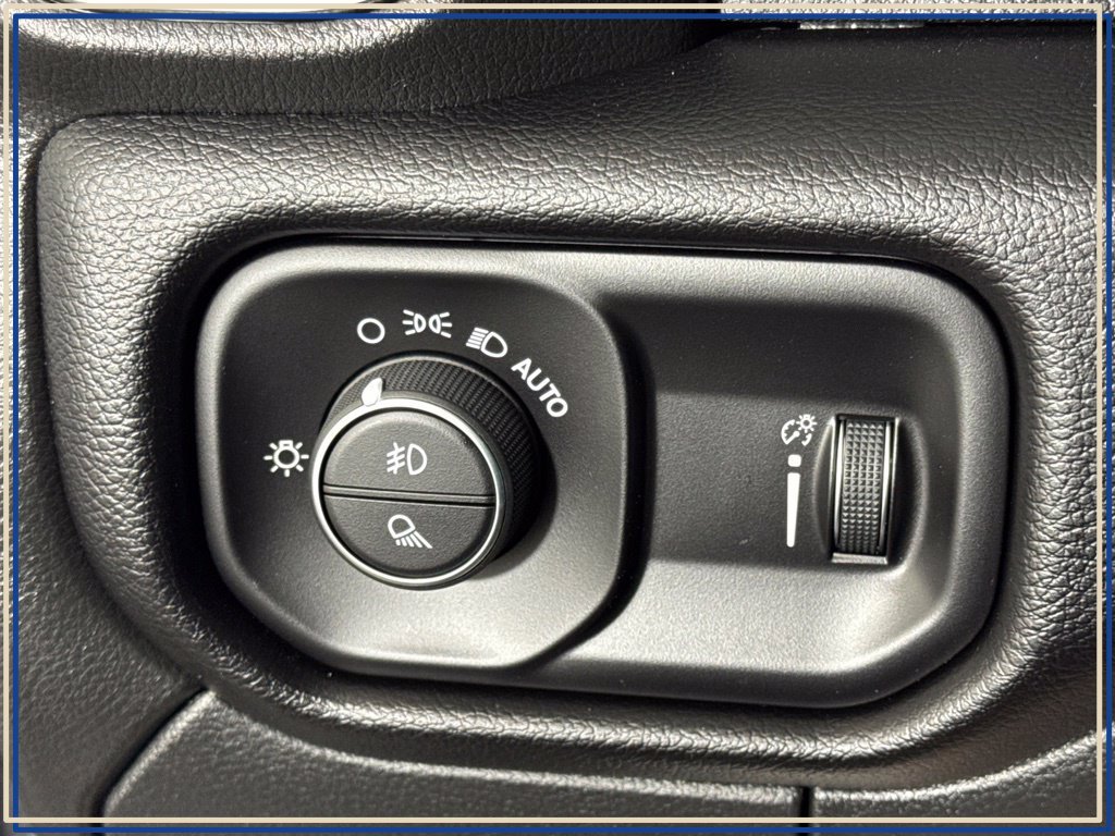 Certified 2026 RAM 2500 Big Horn AWD/4WD image 24