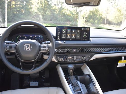 New 2025 Honda Accord EX-L image 15