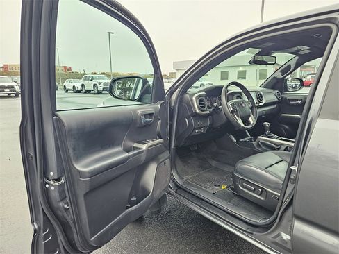 Used 2023 Toyota Tacoma Limited w/ Nightshade Package image 18