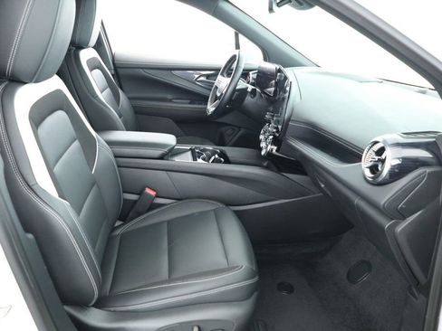 Used 2024 Chevrolet Blazer EV LT image 20