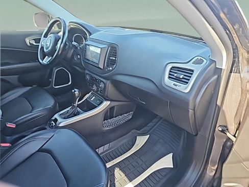 Used 2020 Jeep Compass Latitude image 25