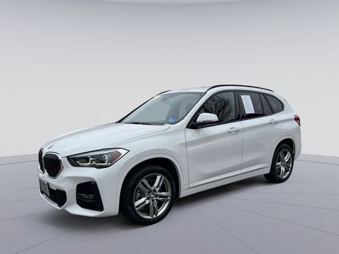 Used 2022 BMW X1 xDrive28i w/ M Sport Package image 1