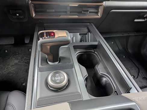 New 2025 GMC Hummer EV 3X w/ Battery Pack, 24 Module Pack image 14