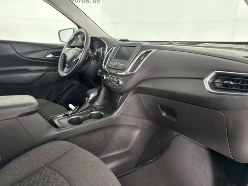 Used 2024 Chevrolet Equinox LT image 27