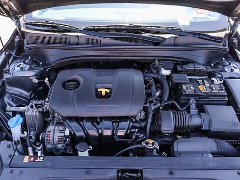 Used 2023 Kia Forte LXS FWD image 28