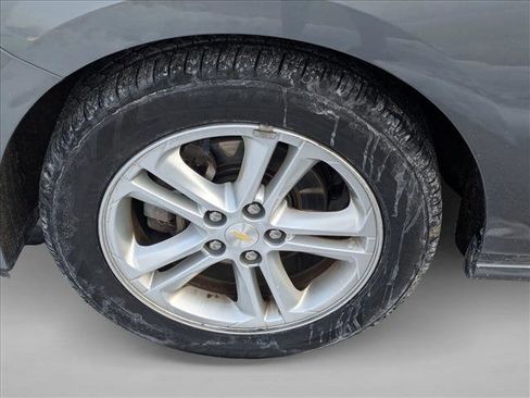 Used 2018 Chevrolet Cruze LT image 8