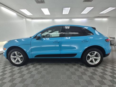 Used 2020 Porsche Macan AWD/4WD image 2