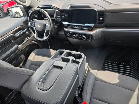 Used 2023 Chevrolet Silverado 1500 LT AWD/4WD image 17