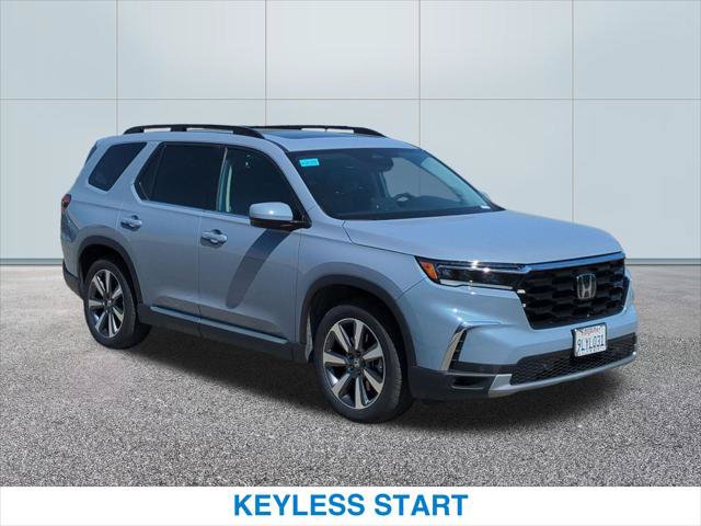 Certified 2025 Honda Pilot Touring image 4