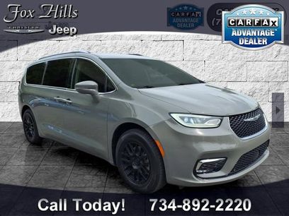 Used 2021 Chrysler Pacifica Touring-L
