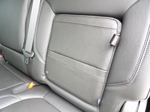 Used 2023 GMC Sierra 3500 Denali w/ Denali Ultimate Package image 34