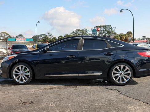 Used 2013 Hyundai Azera GLS 4DR SEDAN w/ Technology Pkg image 3