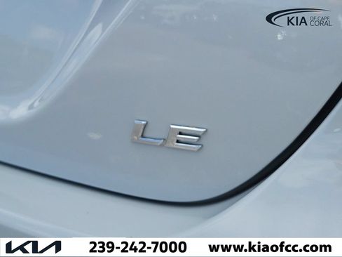 Used 2022 Toyota Camry LE FWD image 10