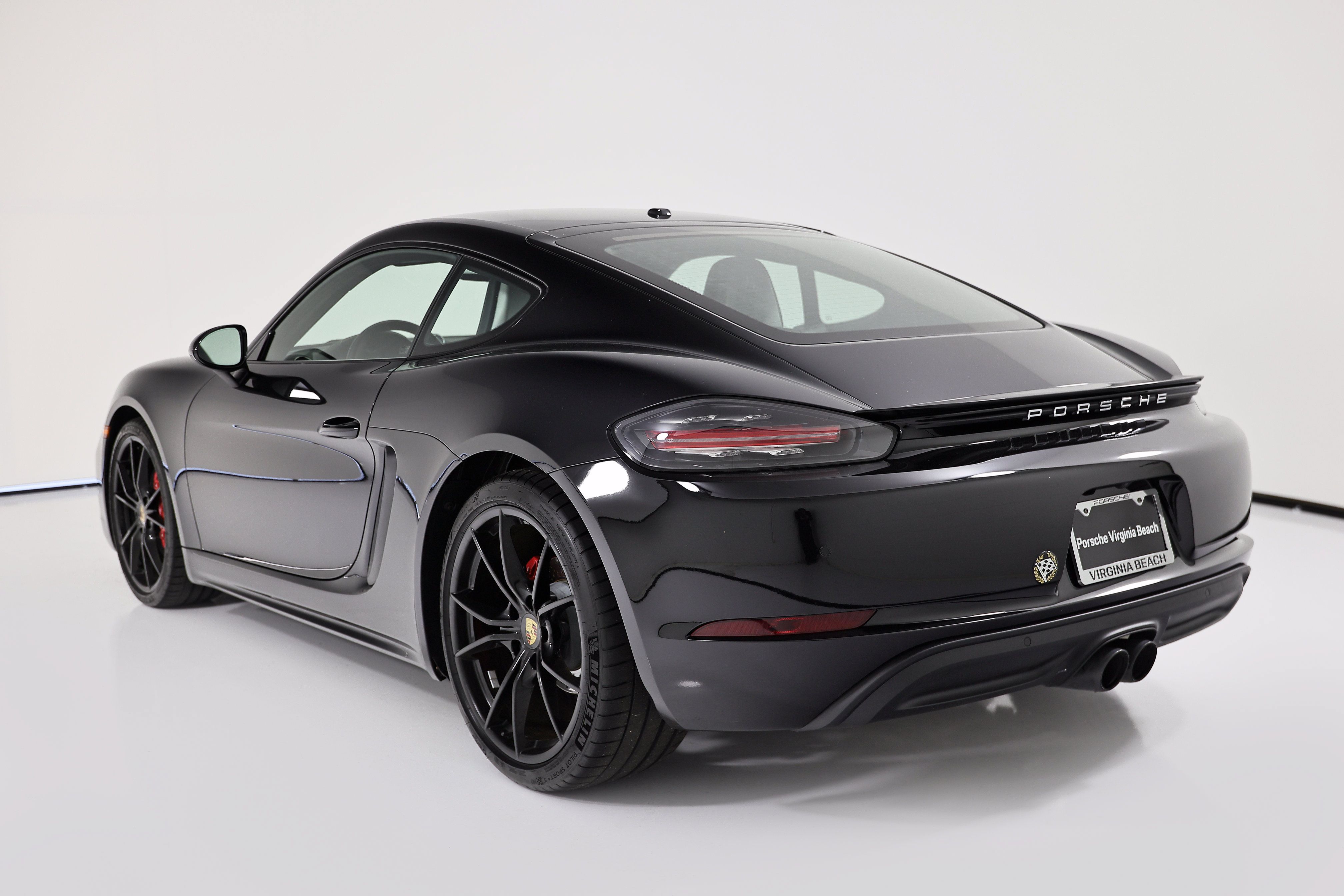 Certified 2024 Porsche 718 Cayman S RWD image 3