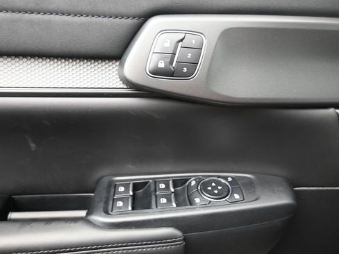 New 2025 Ford Ranger Raptor image 17