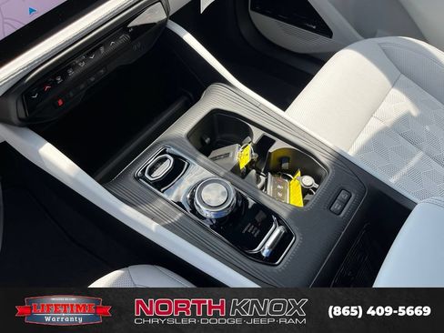 New 2026 Jeep Cherokee Overland w/ Advanced Pro Tech Group AWD/4WD image 10