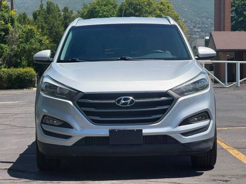 Used 2016 Hyundai Tucson SE w/ Option Group 12 AWD/4WD image 8