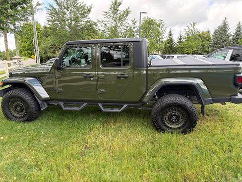 Used 2024 Jeep Gladiator Sport AWD/4WD image 6