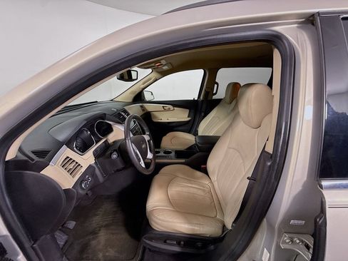 Used 2010 Chevrolet Traverse LTZ FWD image 19