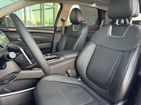 Used 2024 Hyundai Tucson Limited image 35