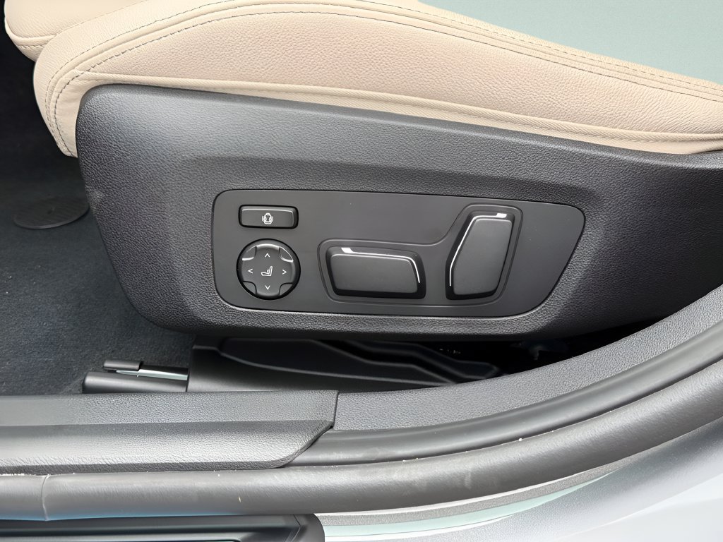 New 2026 BMW 330i Sedan w/ Premium Package RWD image 11