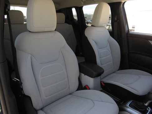 Used 2022 Jeep Renegade Latitude image 10