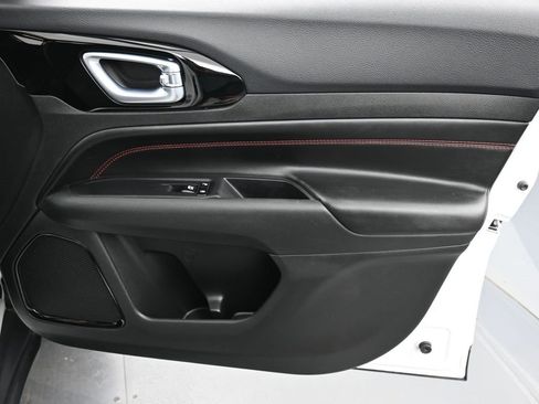 Certified 2023 Jeep Compass Trailhawk w/ Trailhawk Elite Group image 17