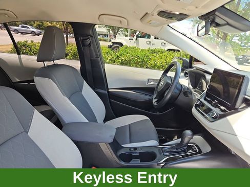 Used 2025 Toyota Corolla LE w/ Convenience Package FWD image 8