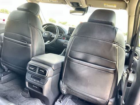 Certified 2025 Honda Pilot Touring image 13