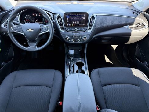 Certified 2025 Chevrolet Malibu LT image 11