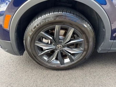 Used 2024 Volkswagen Tiguan SE FWD image 10