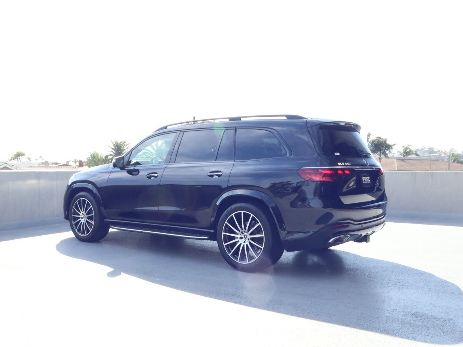 Used 2025 Mercedes-Benz GLS 580 4MATIC image 3